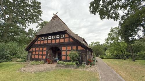 Bild 4 - 8 Zimmer Mehrfamilienhaus, Wohnhaus in Schwarme