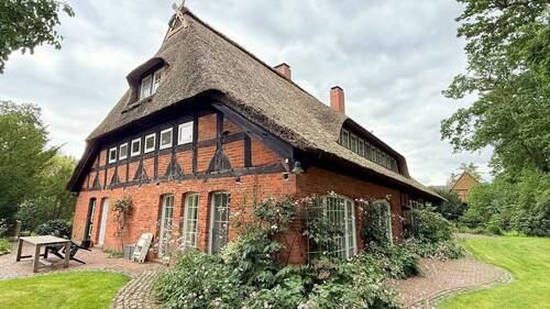 Giebel Rückseite - Mehrfamilienhaus, Wohnhaus mit 450,20 m&sup2; in Schwarme zum Kaufen