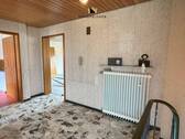 Flur - Doppelhaushälfte mit 121,00 m² in Notzingen zum Kaufen