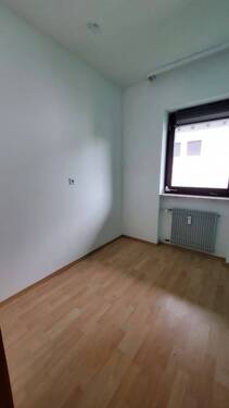 Abstellraum/Büro/begehbarer Kleiderschrank - 