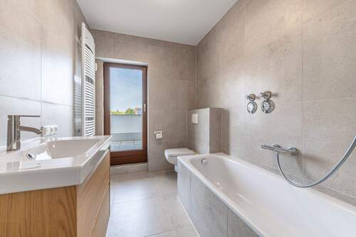 Bad - 3 Zimmer Etagenwohnung in Karlsfeld
