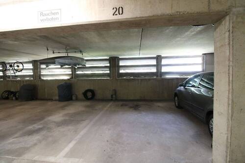 Tiefgaragenstellplatz - 