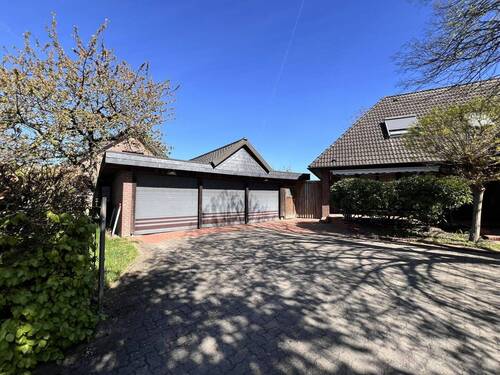 Garagen - 6 Zimmer Einfamilienhaus in Harsefeld