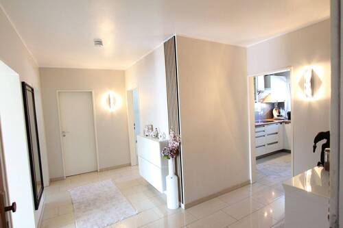 Willkommen in der Wohnung! - Sonniges 3-Zi-Refugium im Zentrum von Penzberg! Komplettsaniert & bezugsfertig!