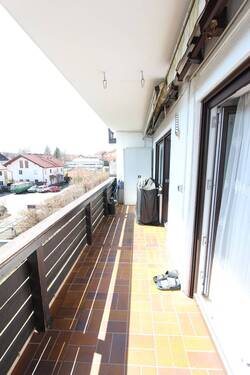 ...großzügiger Südbalkon - 3 Zimmer Etagenwohnung zum Kaufen in Penzberg