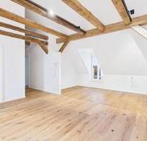 ERSTBEZUG 2,5-Zimmer-Wohnung nach hochwertiger Denkmalsanierung - EBK Einbauschrank Cabrio-Fenster - Amberg