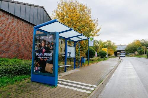 Bushaltestelle fußläufig - 