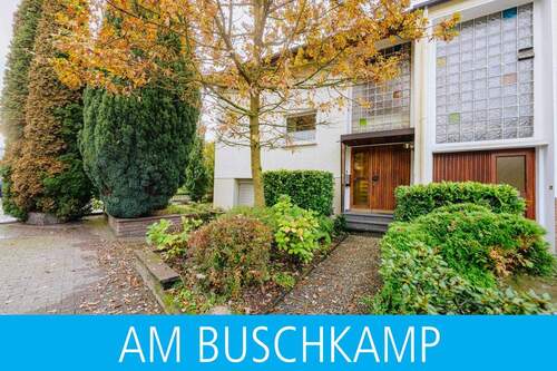 Titelbild - Preiswert in Hillegossen! Doppelhaushälfte mit Garage