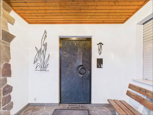 Hauseingang - Stadtnah: Ein Haus mit Herz und Seele - bereit für die nächste Generation.