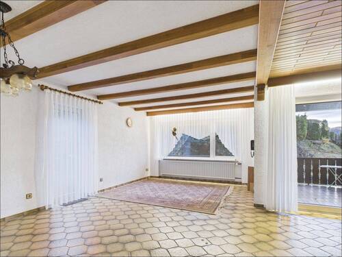 Wohnbereich - 8 Zimmer Einfamilienhaus zum Kaufen in Mömbris / Mensengesäß