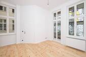 Schlafzimmer mit Balkon - 