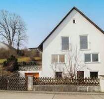 Renovierungsbedürftiges Ein- bis Zweifamilienhaus mit viel Potenzial und Garage in Buchloe!