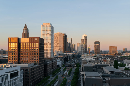 Skyline Blick über die Europa-Allee - 