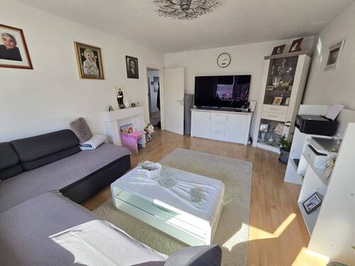 Wohnzimmer - 3 Zimmer Etagenwohnung in Düsseldorf