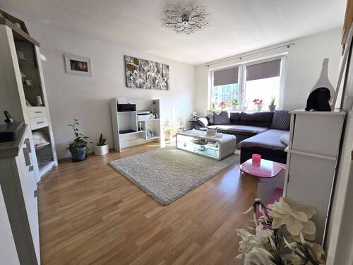 Wohnzimmer - Etagenwohnung mit 78,00 m² in Düsseldorf zum Kaufen