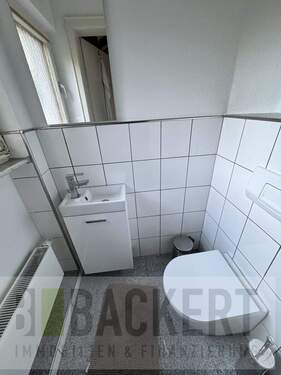 Toilette im Halbgeschoss - 