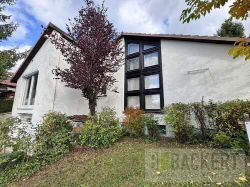 Straßenansicht - 6 Zimmer Einfamilienhaus zum Kaufen in Kronach