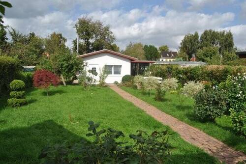 Gartenhaus - 8 Zimmer Doppelhaushälfte in Rostock