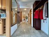 Der Flur erschließt die Räume - 