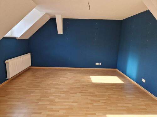 IMG_9435 - Tolle teilmöblierte 2- Raum Wohnung in Geraer Innenstadt mit Balkon!