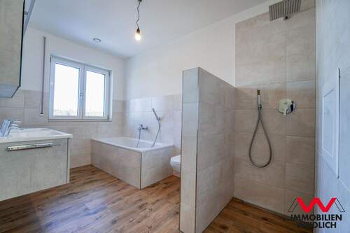 Bad im Obergeschoss - 