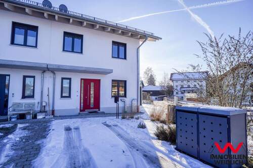 Hauseingangsseite - 5 Zimmer Reihenendhaus zur Miete in Edling