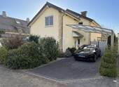 Frontansicht - Bezugsfertiges Einfamilienhaus mit überdachter Terrasse, Doppelgarage und Carport!