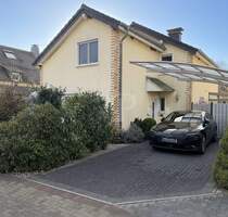 Bezugsfertiges Einfamilienhaus mit überdachter Terrasse, Doppelgarage und Carport! - Fröndenberg Altendorf