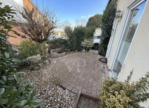 Terrasse vorne - Einfamilienhaus mit 133,00 m&sup2; in Fröndenberg zum Kaufen