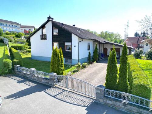 Ansicht von vorne - 7 Zimmer Einfamilienhaus in Vilshofen an der Donau