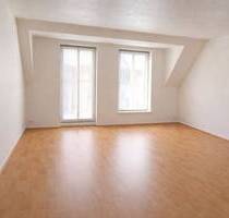 Smart investieren in Berlin: Stilvolle 2-Zimmer-Wohnung mit Balkon & stabilem Mietverhältnis