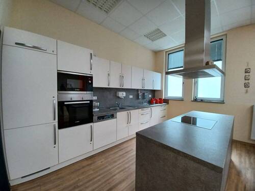 Einbauküche.jpg - 4 Zimmer Büro in Nürnberg