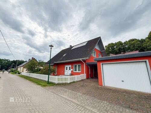 Strassenansicht - 
