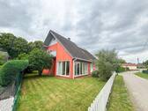 Wohnzimmer Fenster - 6 Zimmer Einfamilienhaus zum Kaufen in Dobin am See OT Flessenow