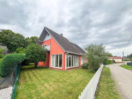 Wohnzimmer Fenster - 6 Zimmer Einfamilienhaus zum Kaufen in Dobin am See OT Flessenow