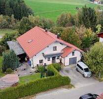 Großzügiges Zweifamilienhaus mit Garten und unverbaubarer Aussicht - Rinchnach Kasberg