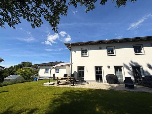 Außen 3 Kopie - 5 Zimmer Doppelhaushälfte zum Kaufen in Ortenburg