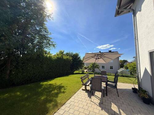 Außen Terrasse 1 Kopie - 5 Zimmer Doppelhaushälfte in Ortenburg