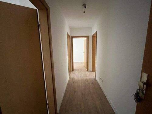 Flur.jpg - 2 Zimmer Etagenwohnung in Zwickau