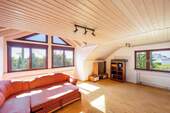 Zimmer DG - Mehrfamilienhaus, Wohnhaus mit 255,00 m² in Winnenden zum Kaufen