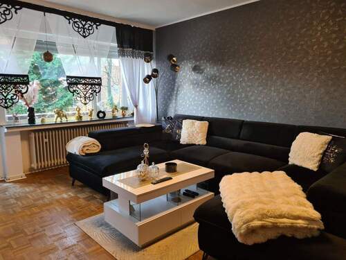 Wohnzimmer - Charmante Wohnung mit Balkon und guter Raumaufteilung in Straelen-Herongen - perspektivisch frei