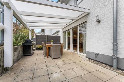 überdachte Terrasse - Reihenendhaus mit 157,00 m&sup2; in Remscheid zum Kaufen