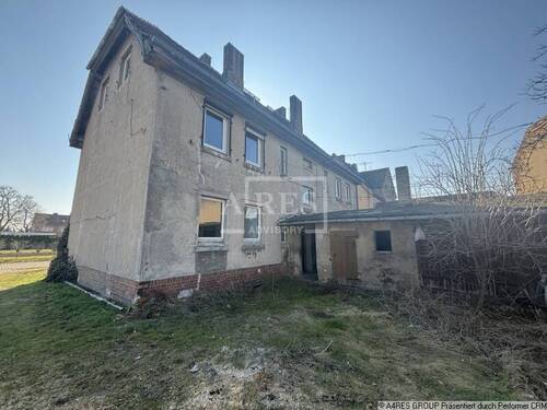 Objektansicht - Mehrfamilienhaus, Wohnhaus mit 300,00 m&sup2; in Hakeborn zum Kaufen