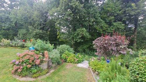 Blick in den Garten - 7 Zimmer Doppelhaushälfte in Vilshofen an der Donau