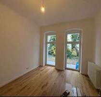 ! Provisonsfrei ! Bezugsfreie 2-Zi Erdgeschoss Wohnung in Karlshorst - Berlin