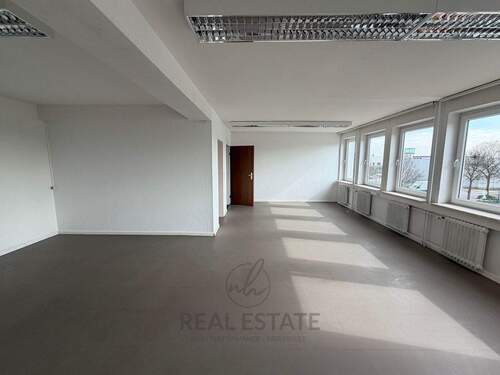 1.jpg - Geräumiges Büro im 2.OG in Rothenburgsort