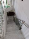 Treppe zum Keller und Zimmer - 