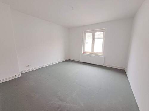 Wohnzimmer - 3 Zimmer Etagenwohnung zur Miete in Bremerhaven