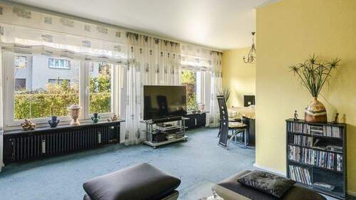 Wohnzimmer & Essbereich - 4 Zimmer Doppelhaushälfte in Berlin