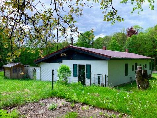 Wohnhaus Ostseite 1.jpeg - Ferienhaus Wochenendhaus - Ungeschliffene Perle - großer Bungalow mit Einliegerwohnung in absoluter Alleinlage - ideal für Hundezüchter Tierhalter